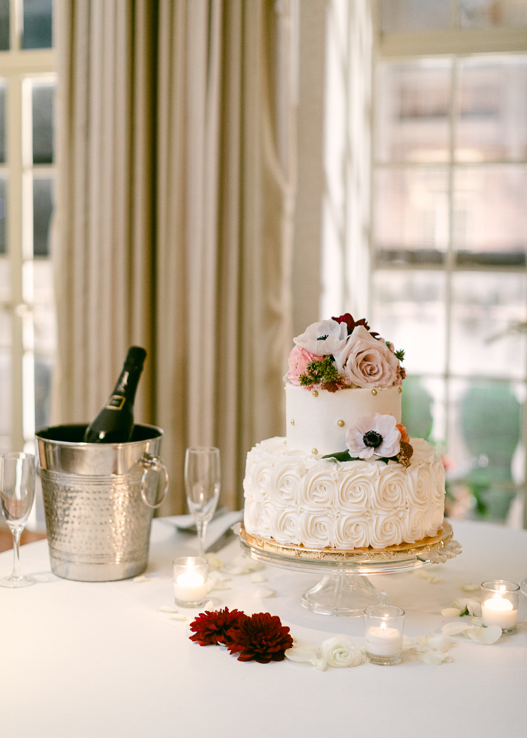 wedding cake photo